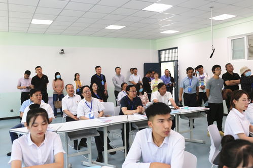 自治区互联网教育示范区建设推进现场观摩会在我院成功举行 共商共建共享智慧教育新未来